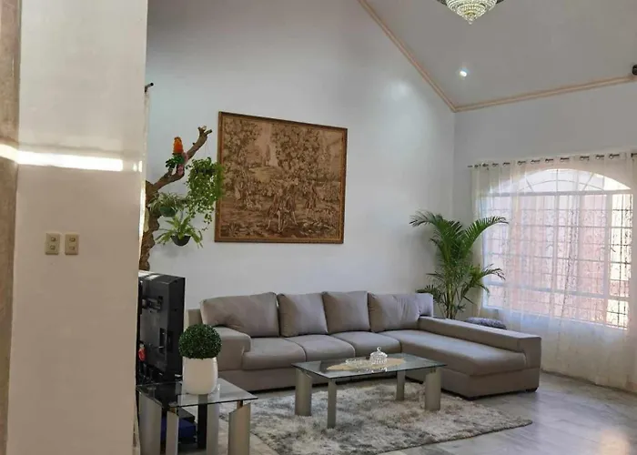 Tropical House Manila