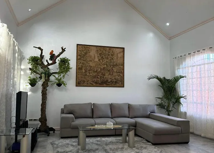 Tropical House * Manila